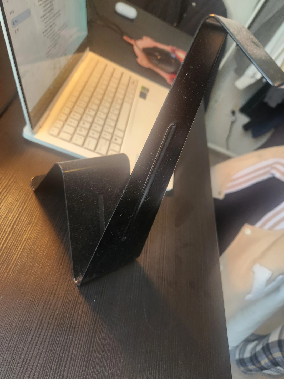 Black Metal Headphone stand - photo 2