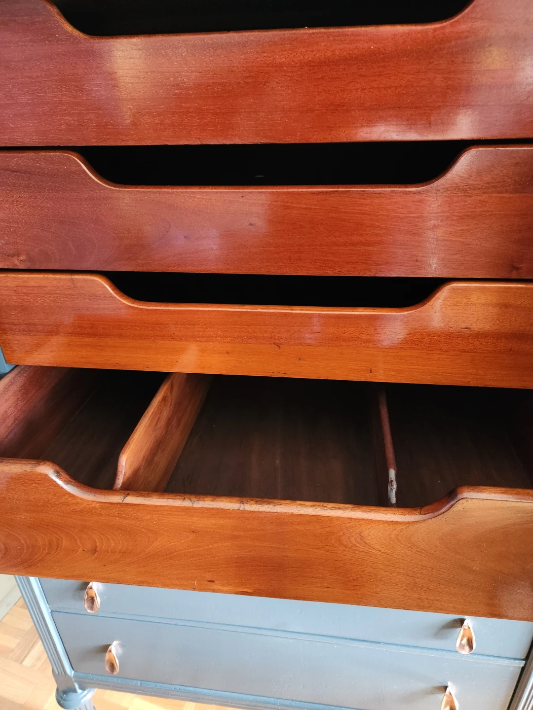 Antique Gentlemans Hidden Chest of Drawers - photo 5