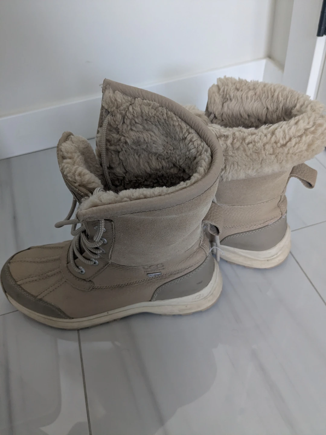 UGG Women's Winter Boots Tan Size 8 - photo 3