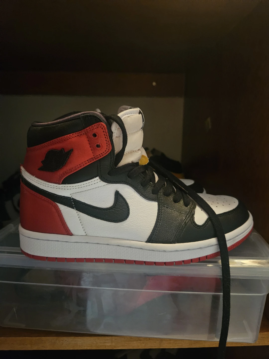 Nike Air Jordan 1 High OG "Chicago" Men's Basketball Shoes