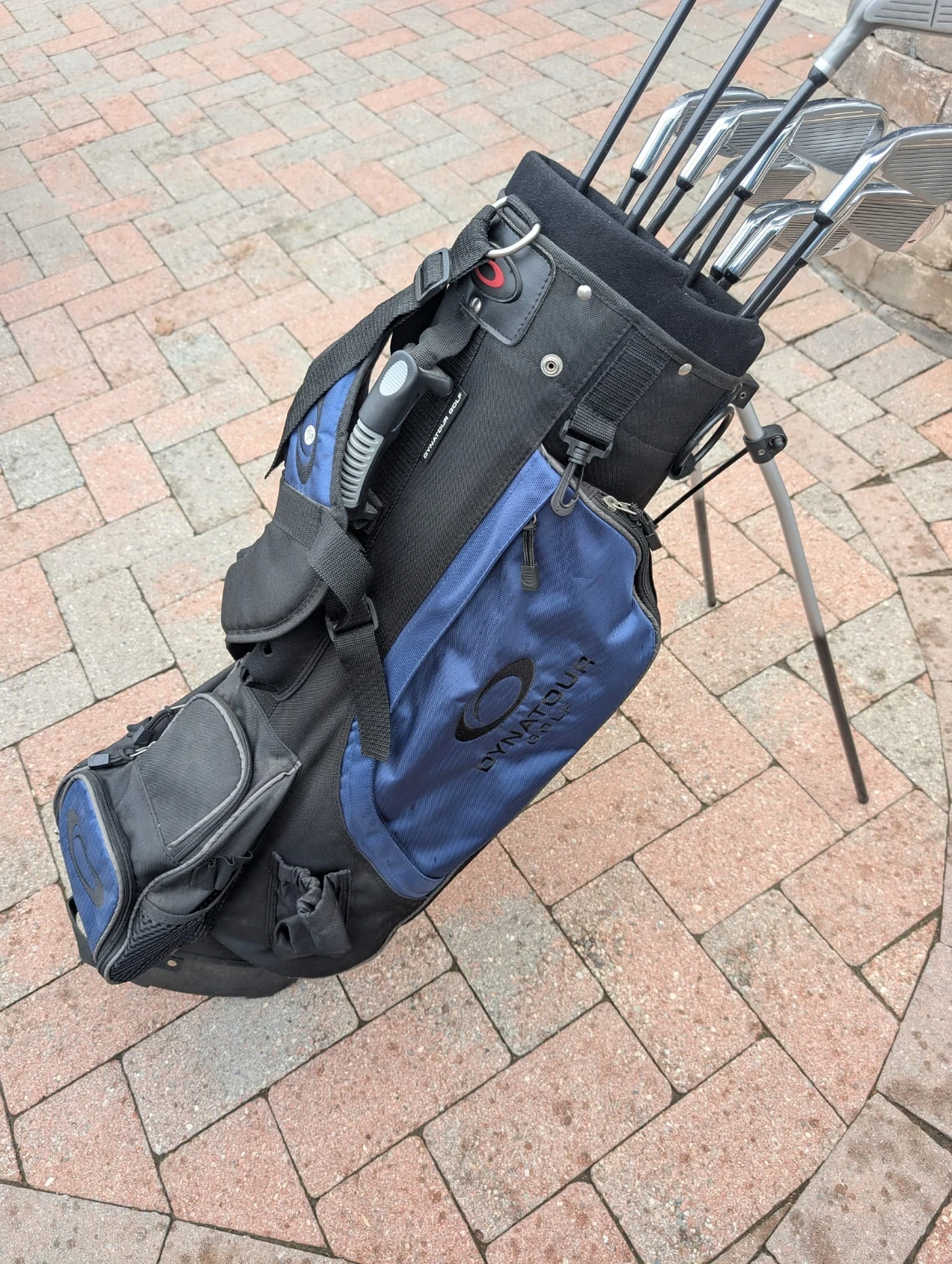 Men's right handed golf clubs with Bag and balls - photo 2