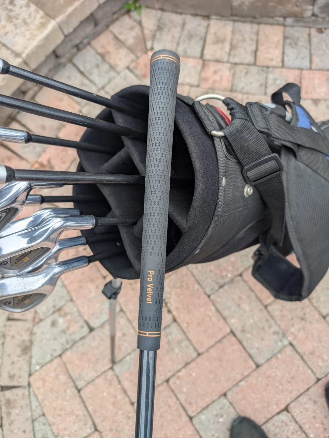 Men's right handed golf clubs with Bag and balls - photo 5