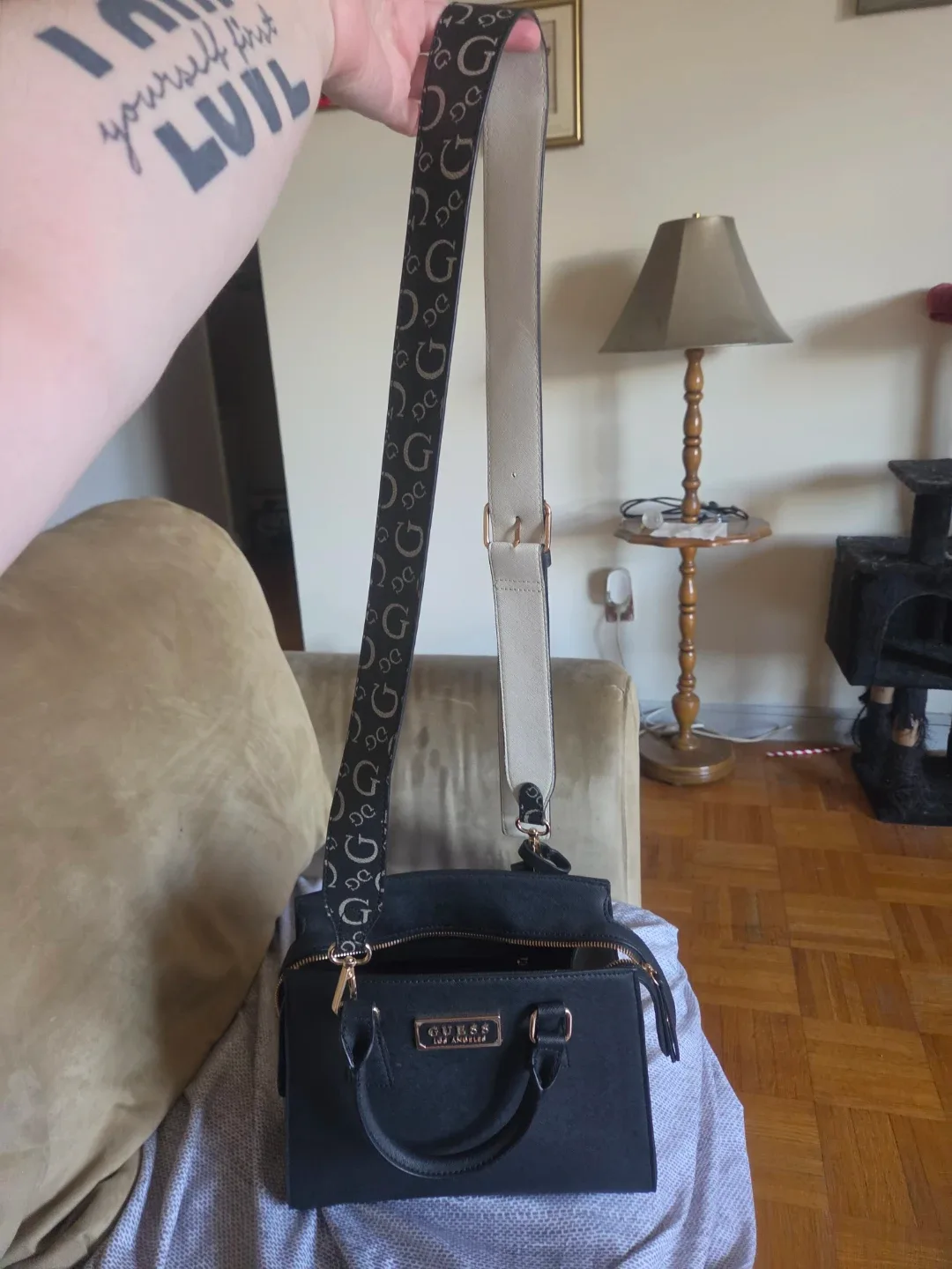 GUESS Black Satchel Handbag - photo 2