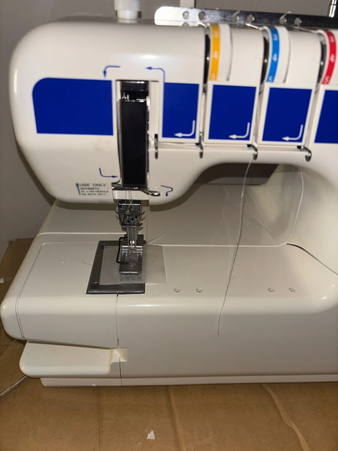 Elna 444 Serger Sewing Machine - photo 2