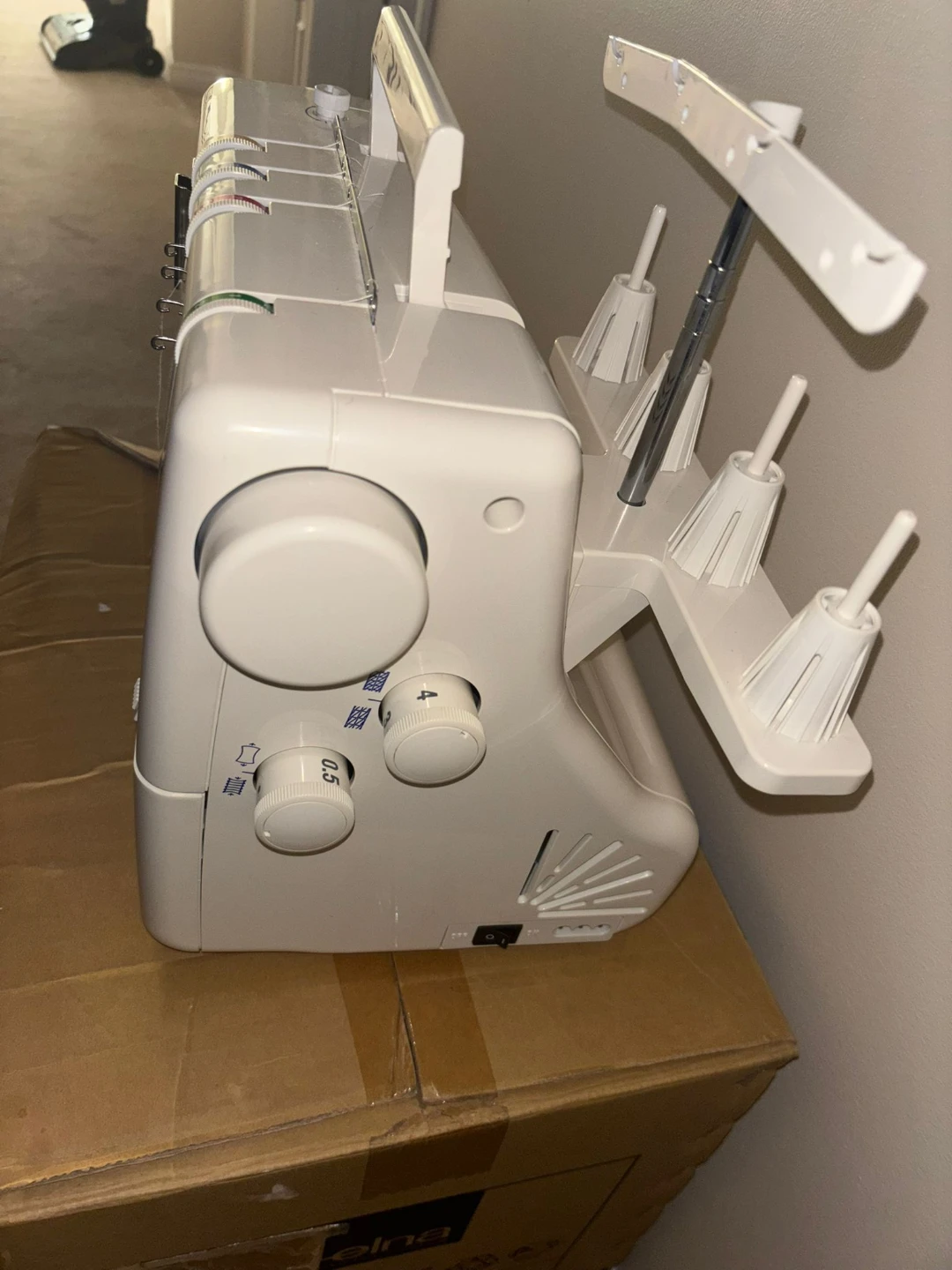 Elna 444 Serger Sewing Machine - photo 5