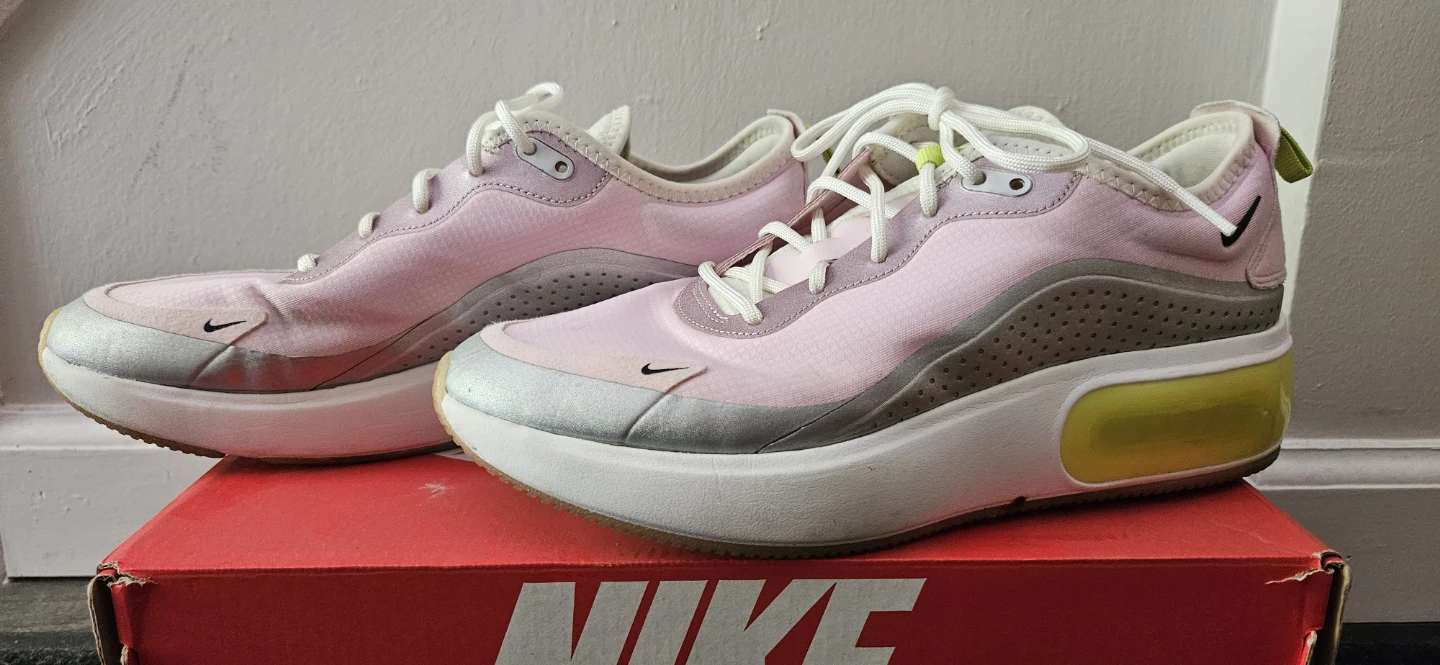 Women's Nike Air Max Dia Sneakers Pink Size 9 - photo 2