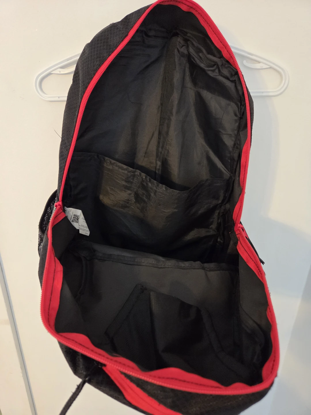 Puma Black and Red Backpack $10 - photo 2