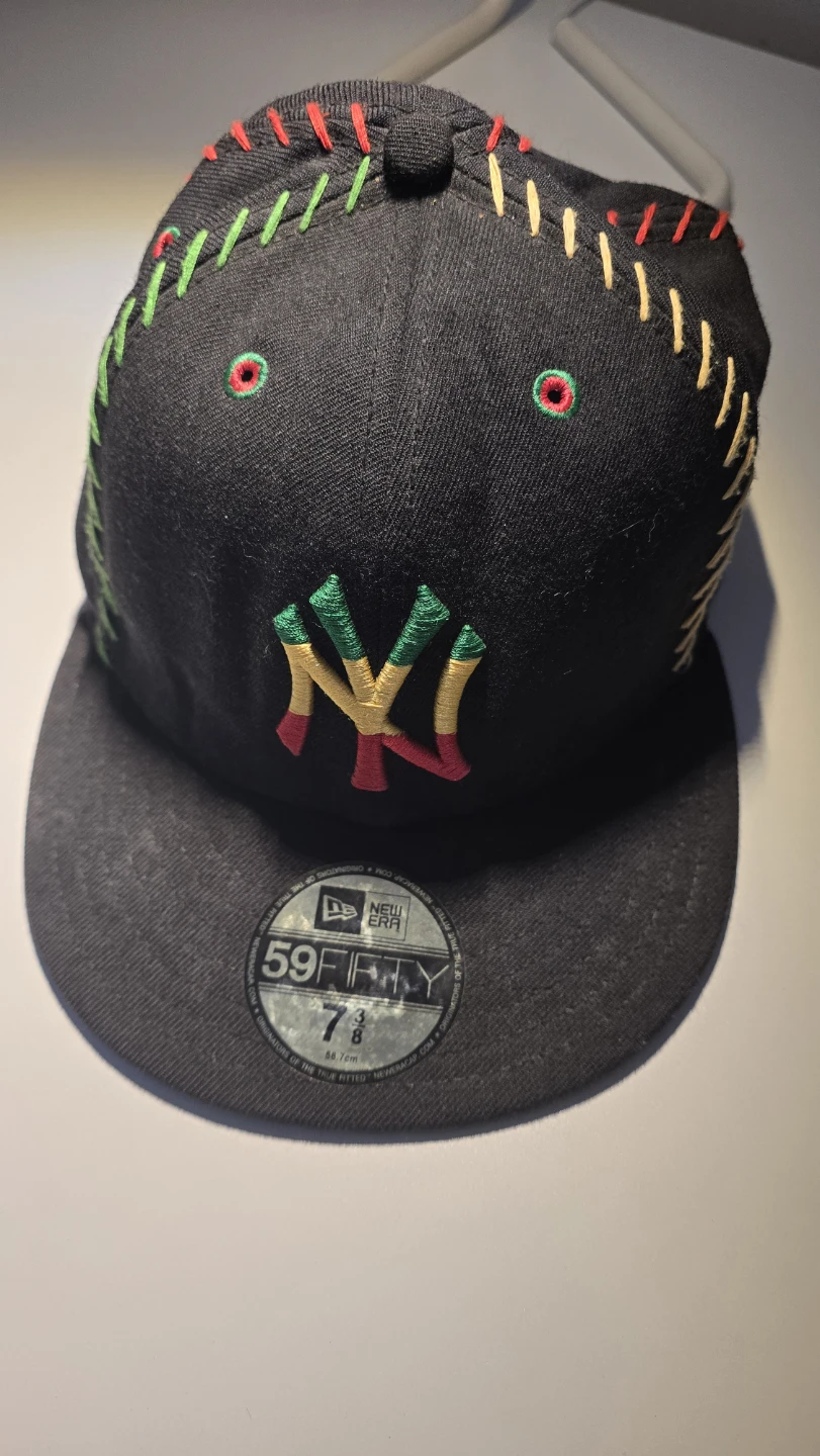 New Era 59FIFTY Yankees Fitted Hat Size 7 3/8