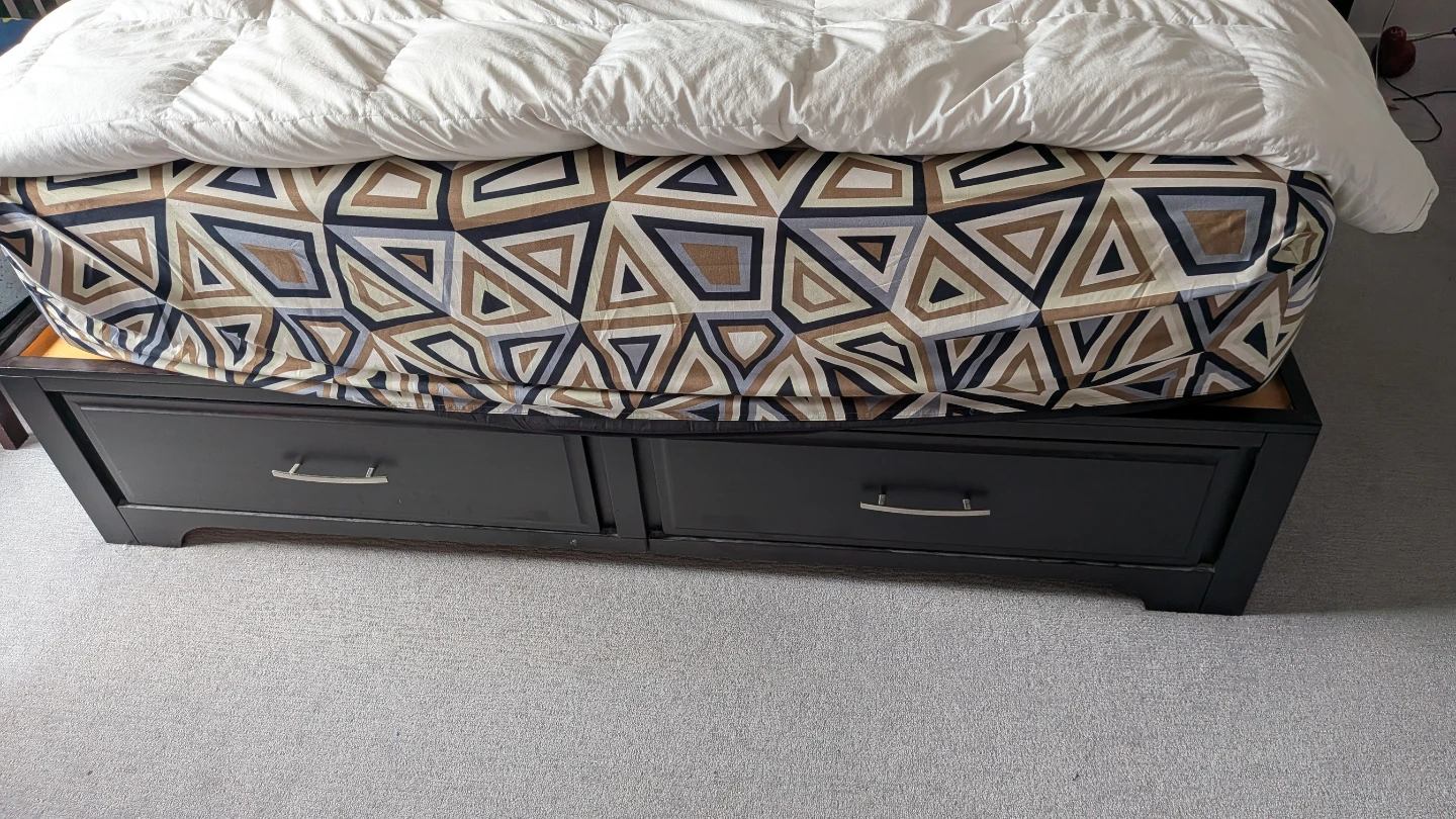 California King master Bedroom set - photo 2