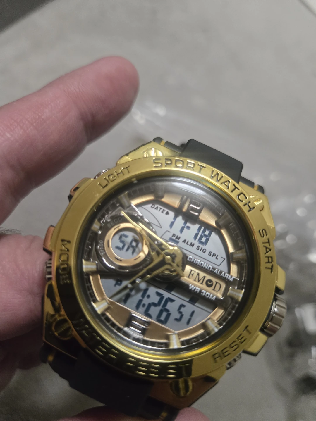 Sport Watch Gold Tone Digital Analog Dual Time WR 30M - photo 5