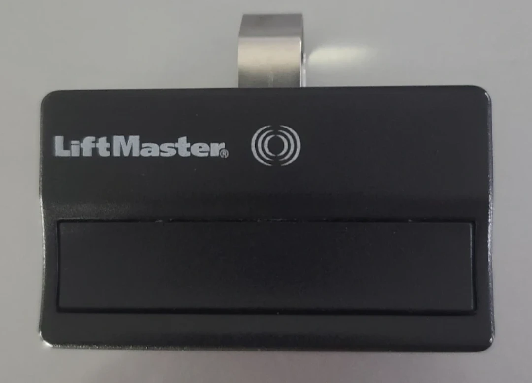 2-sets LiftMaster Professional 1/2 HP GarageDoor Opener w/Remote - photo 4