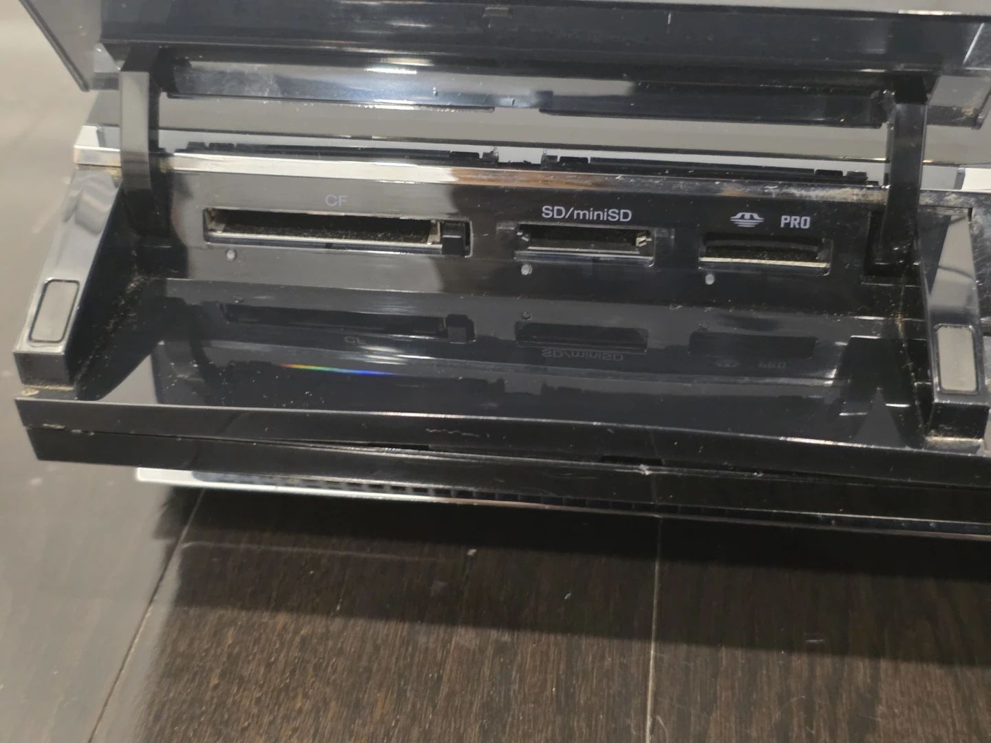 80GB backwards compatible PS3 for parts or Repair (YLOD) - photo 2