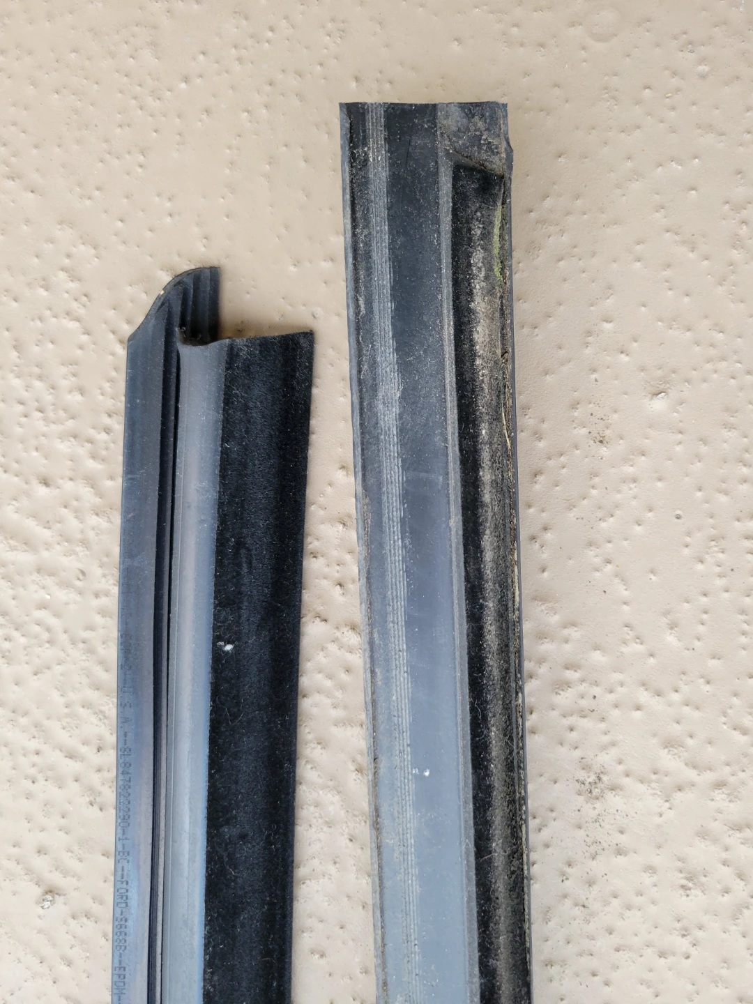 Ford escape 2010. 2nd gen. window sweeps/weatherstrips - photo 3