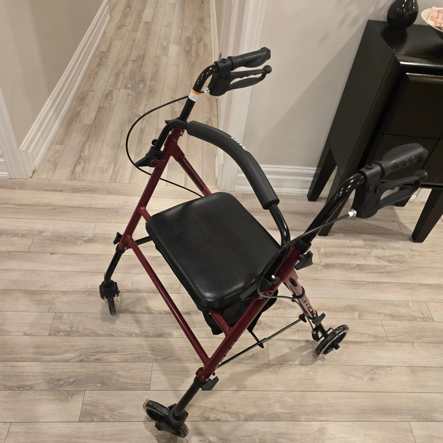 Drive Medical 4-Wheel Rollator Walker - photo 3