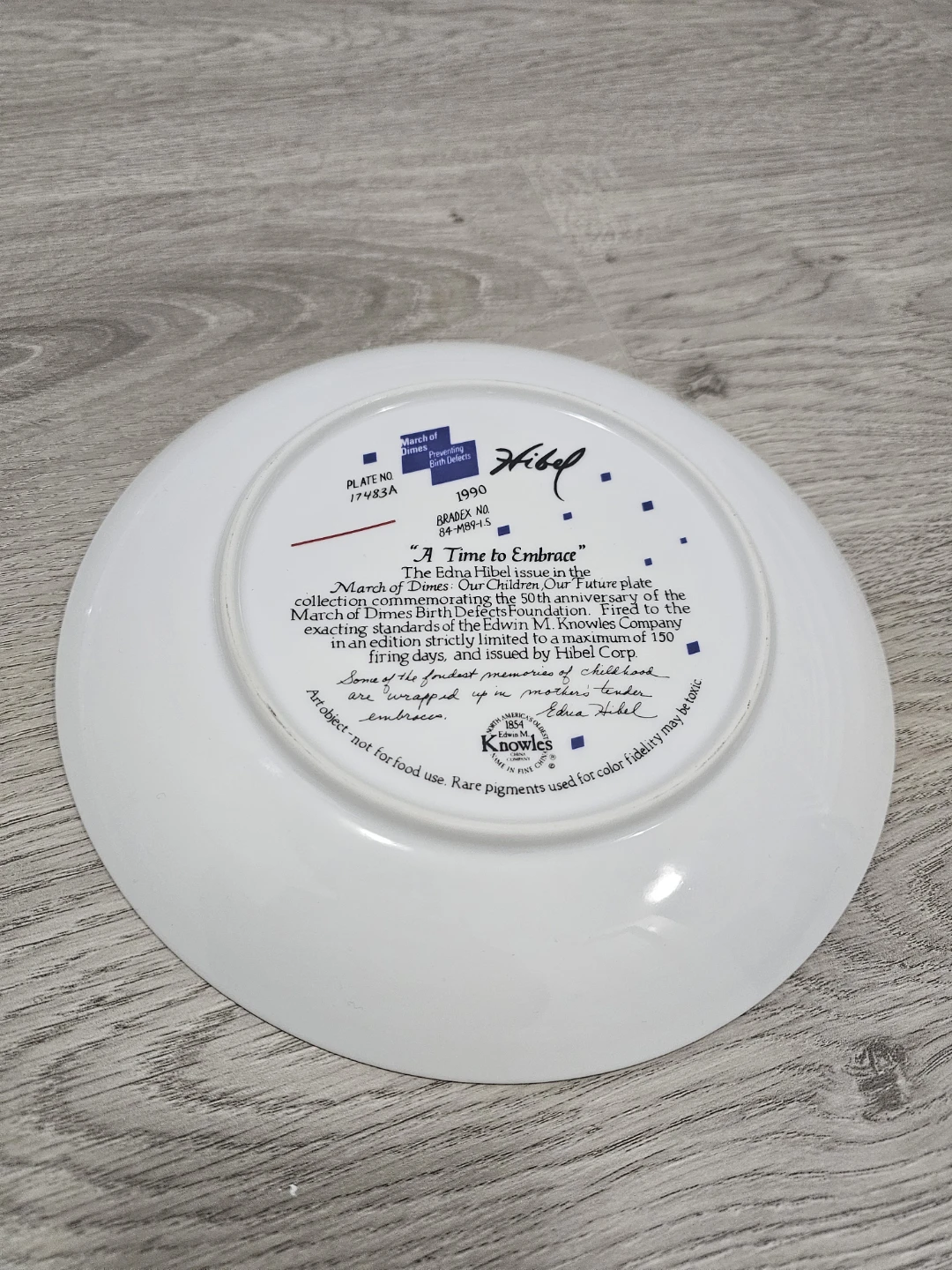 The Edwin Knowles "A Time to Embrace" Collector Plate - photo 2