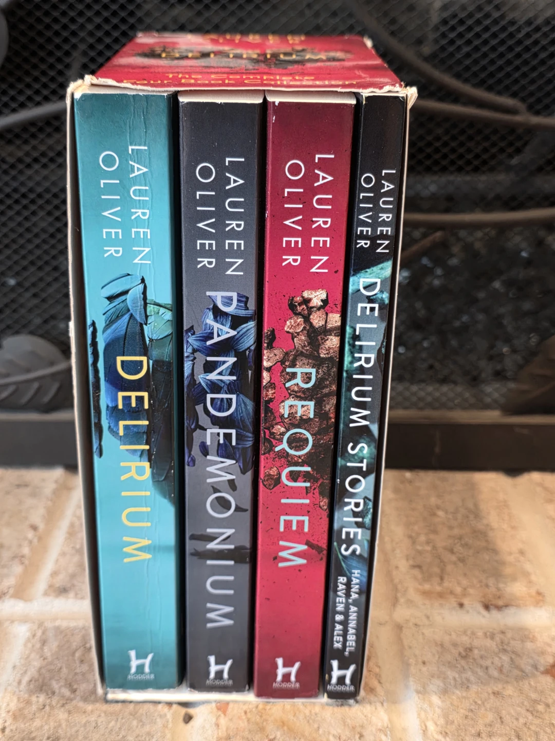 Lauren Oliver Delirium The Complete Four Book Collection - photo 2