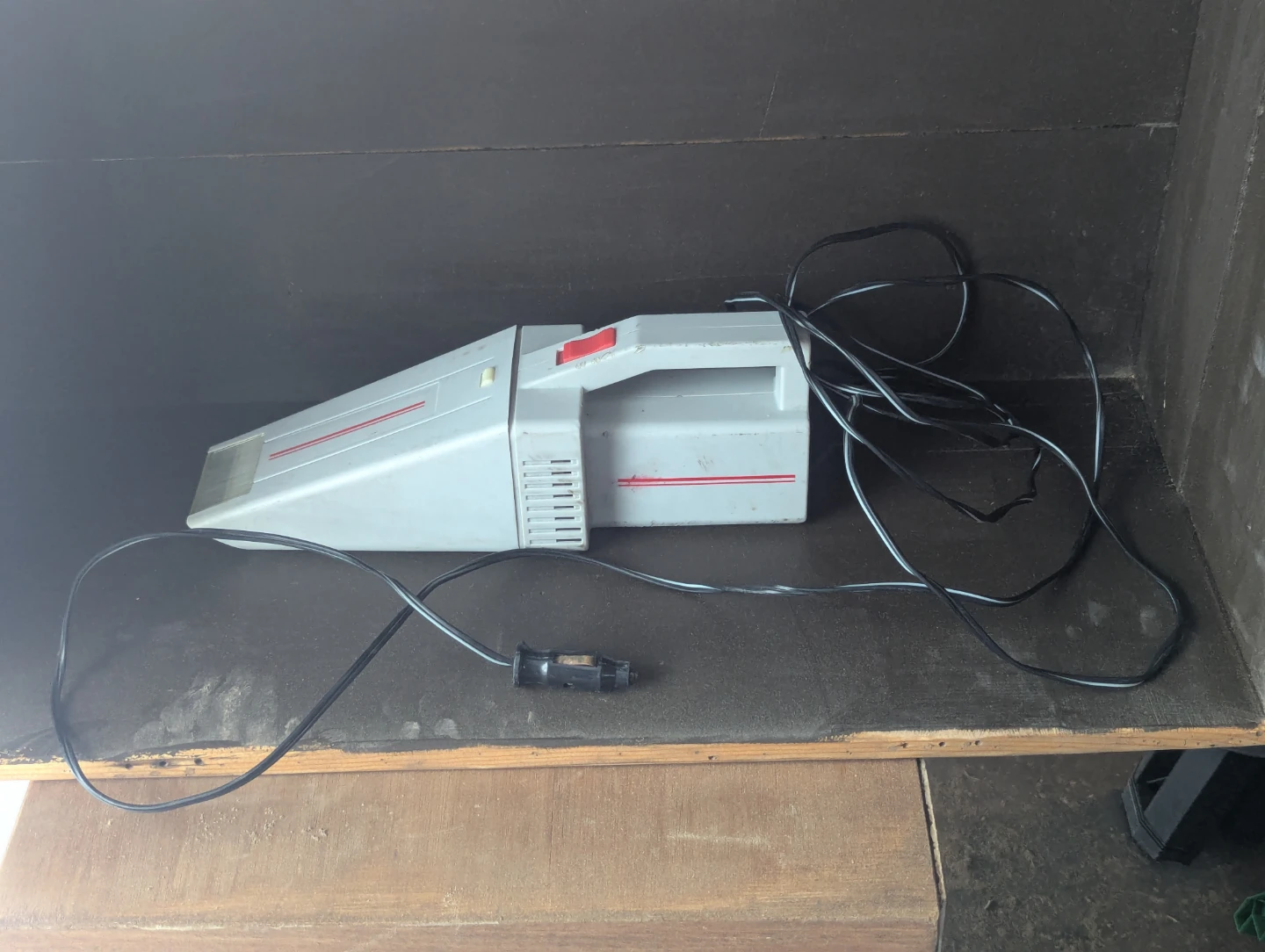 Dust Buster for Vehicles