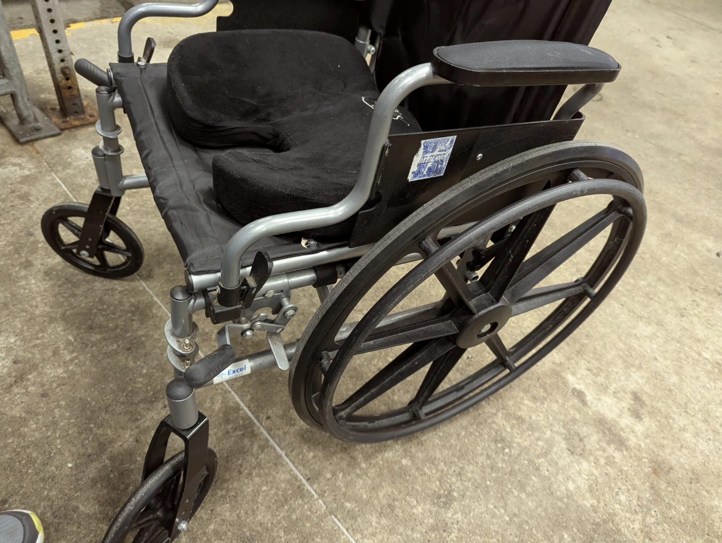 Medline Wheelchair with Cushion - photo 5