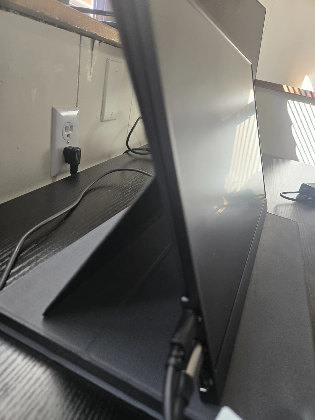 Expandable Monitors plus Full size monitor - photo 4