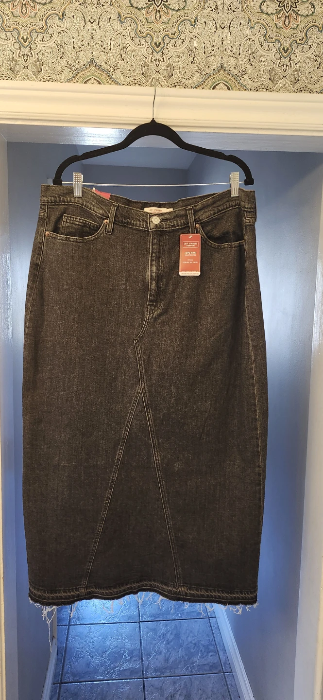 Levi Strauss Signature Maxi Skirt - Size 18 - Black Denim