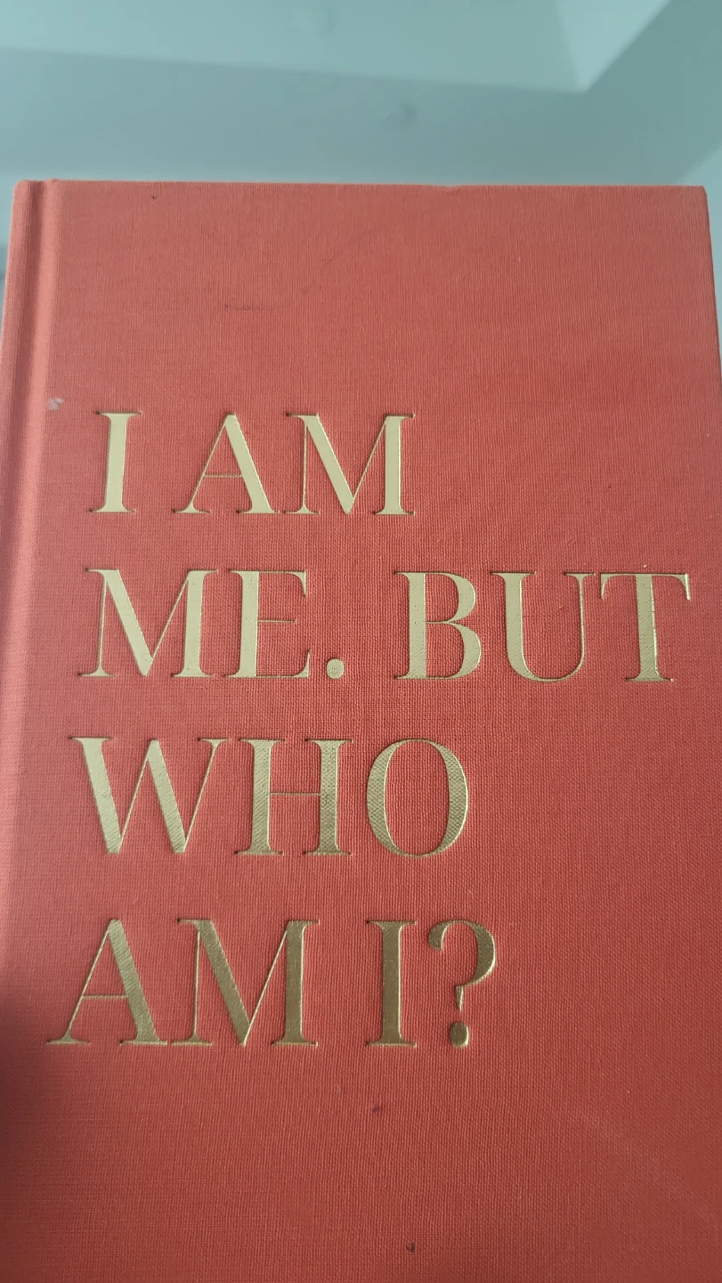 FREE - I AM ME. BUT WHO AM I? Journal for Soul Connection - photo 2