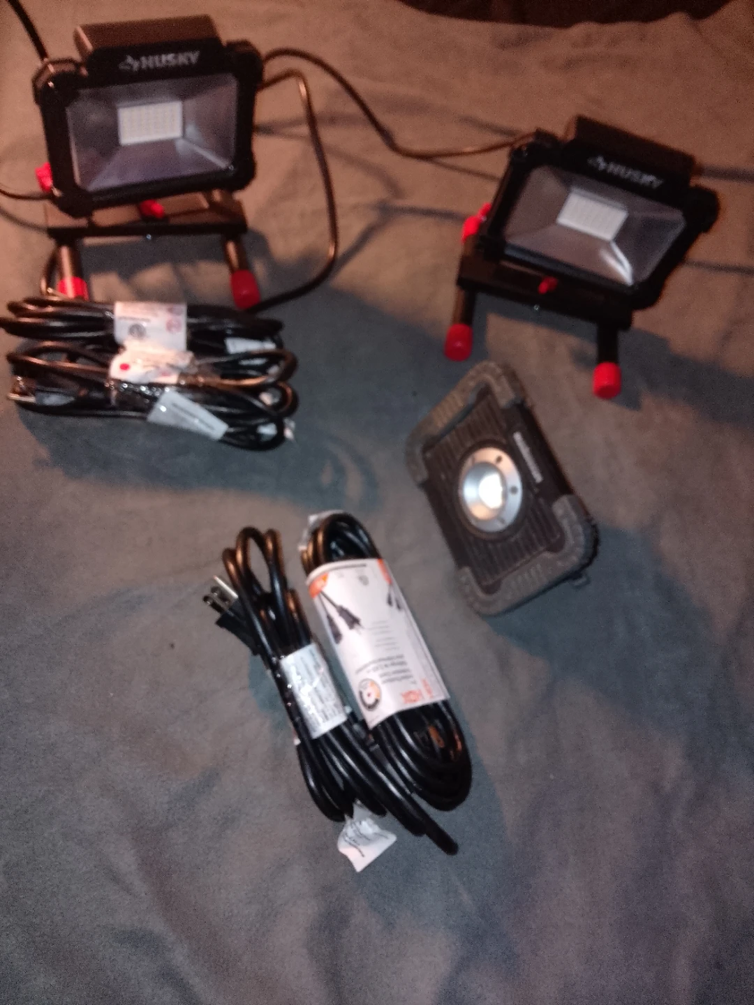 Husky LED worklights 2500 lumens & more - photo 2