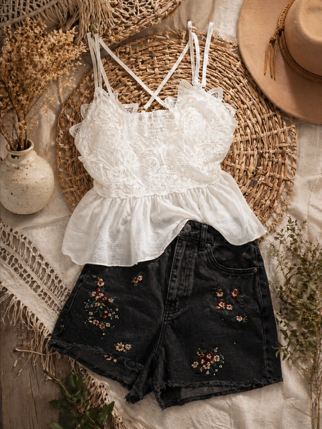 Gorgeous vintage y2k 90s clothing and home decor - photo 5