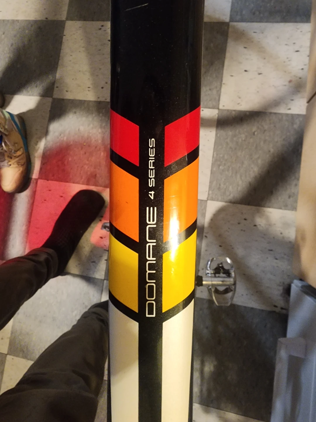 Trek Domane 4 Series Carbon - photo 3