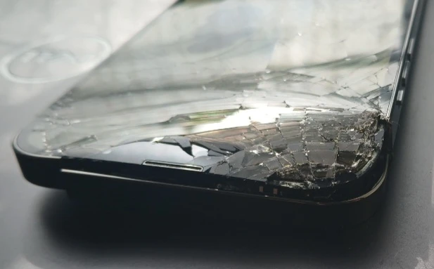 Apple iPhone 13 Pro Max - Heavily Damaged - photo 2