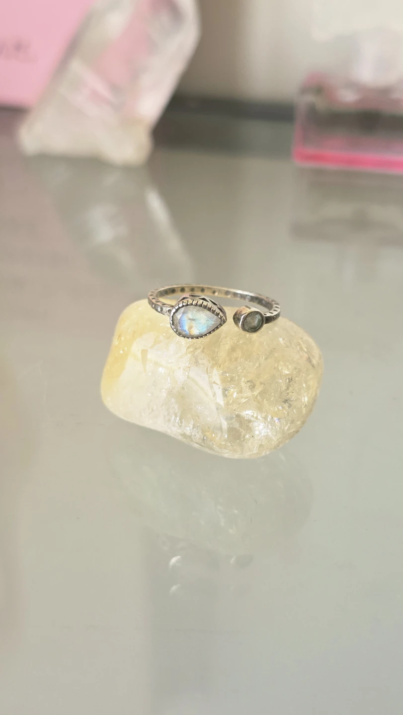 Sterling Silver Moonstone Ring
