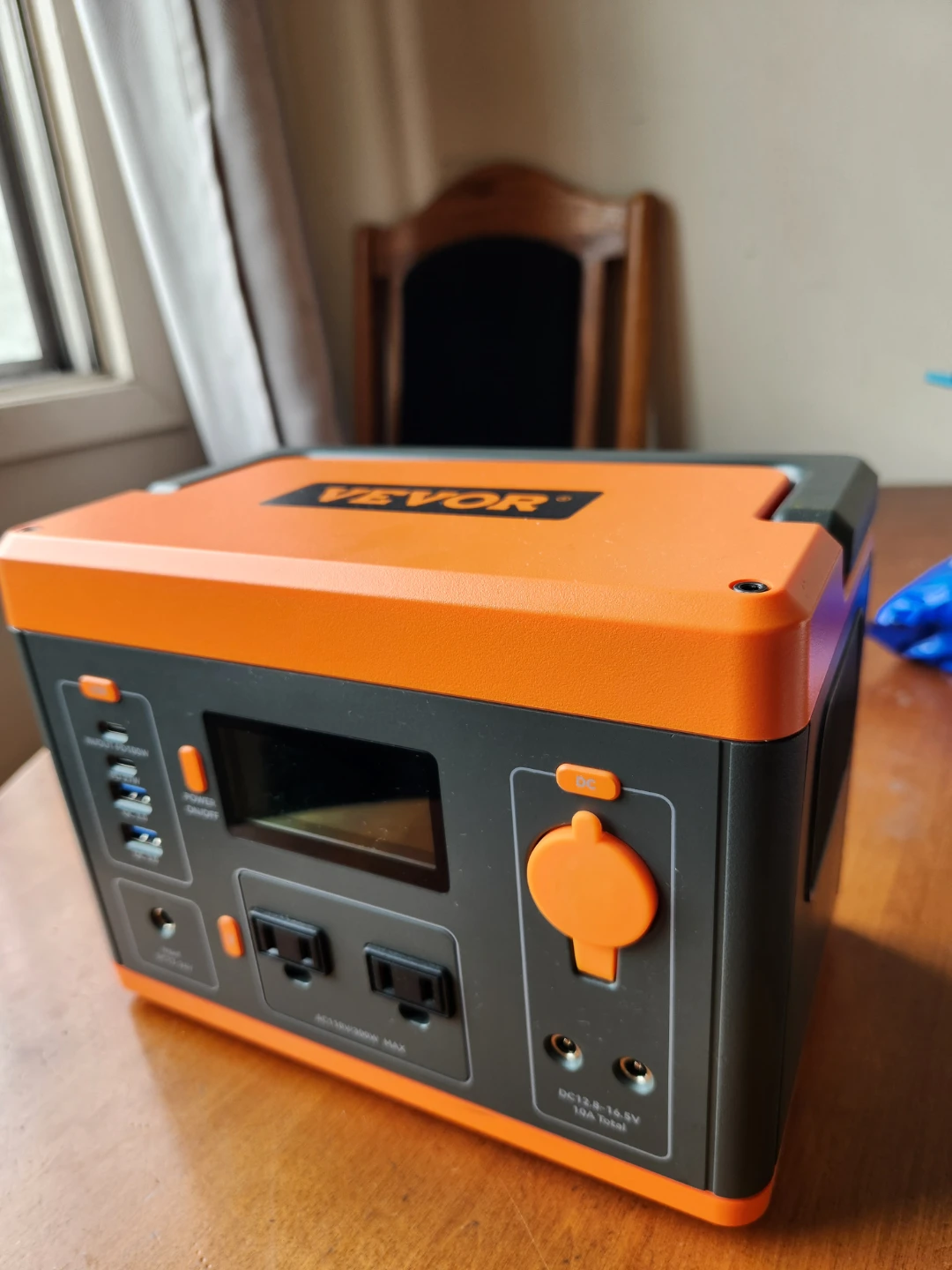 VEVOR Portable Power Station 300W – Like New Condition