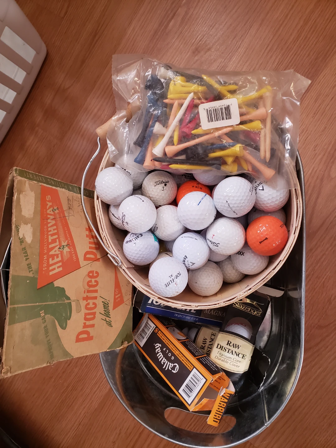Mixed Golf Balls and Tees