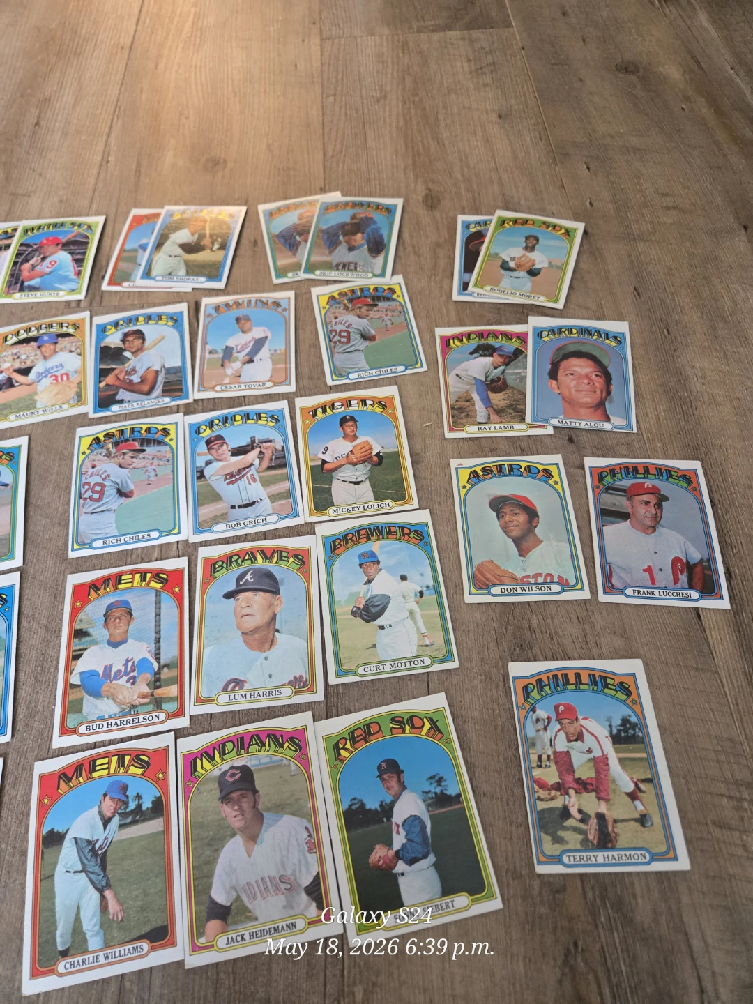 Collection of 1972 Topps Baseball Cards - photo 5