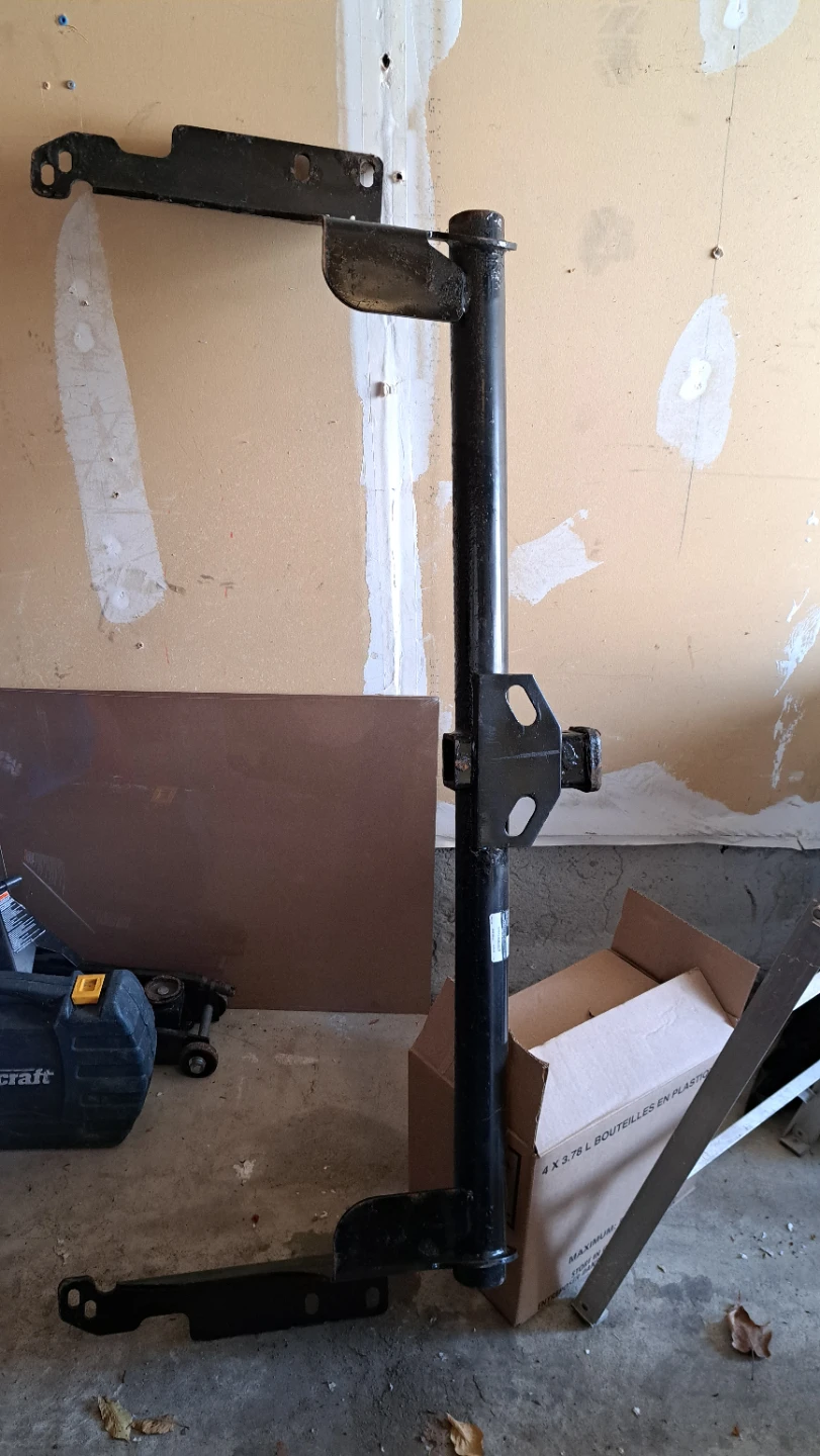 Trailer Hitch Receiver Assembly