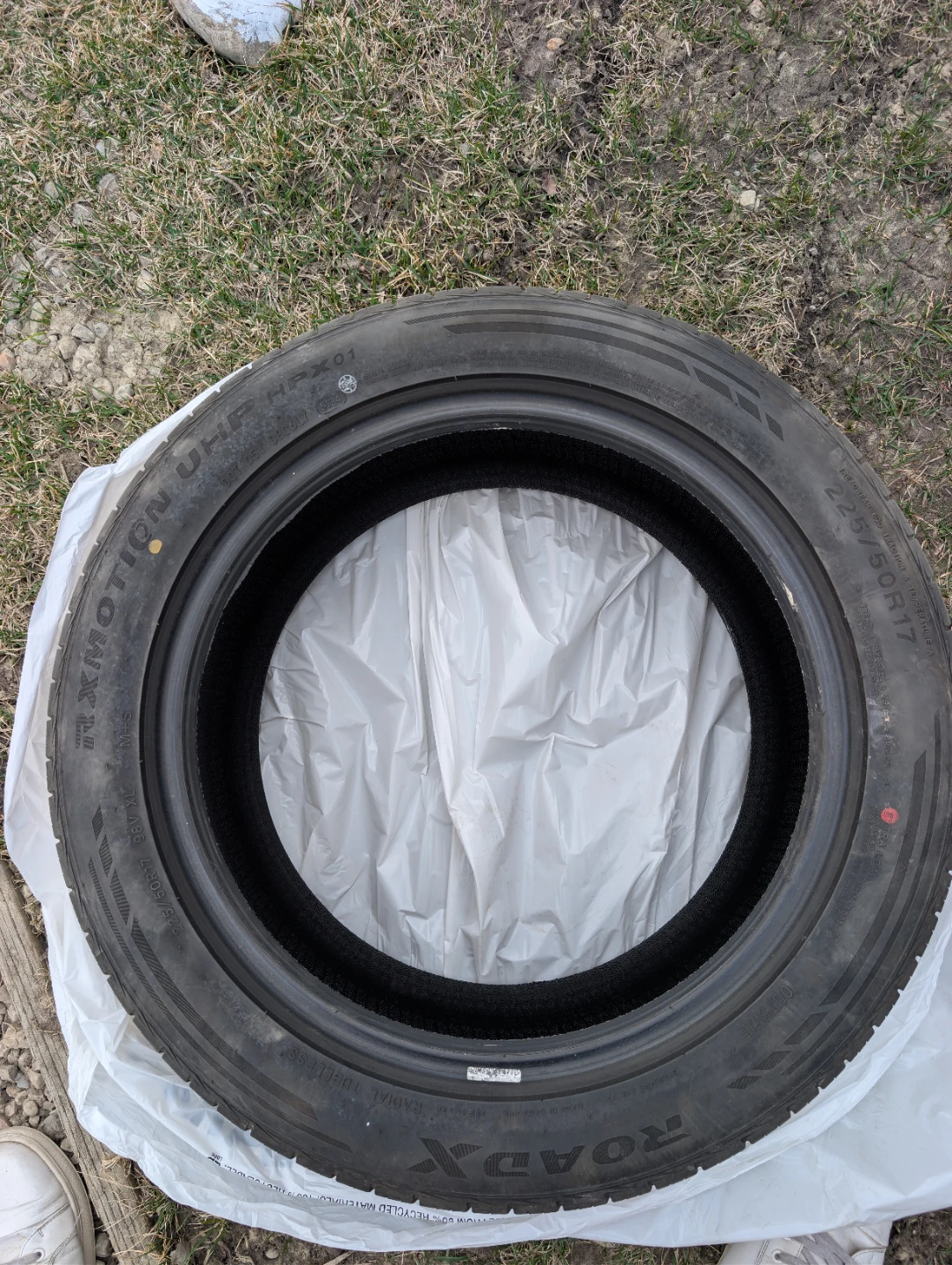225/50 R17 RoadX RxMotion UHP HPX01 - photo 4