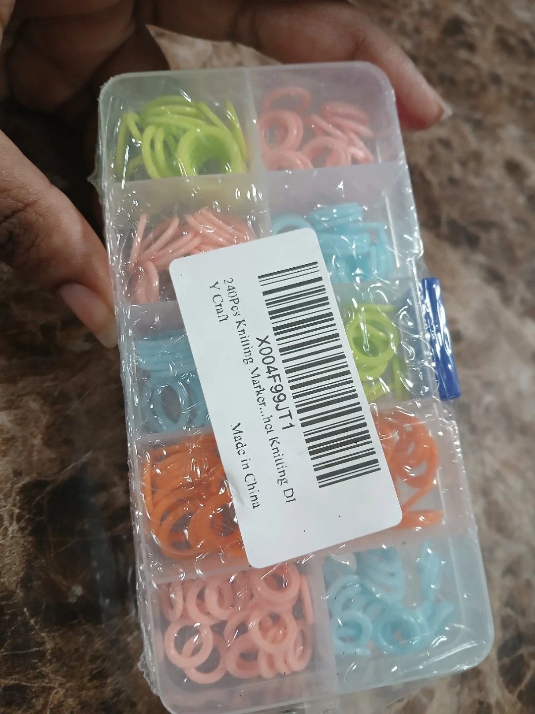 240 Pcs Knitting Stitch Markers Assorted Colors
