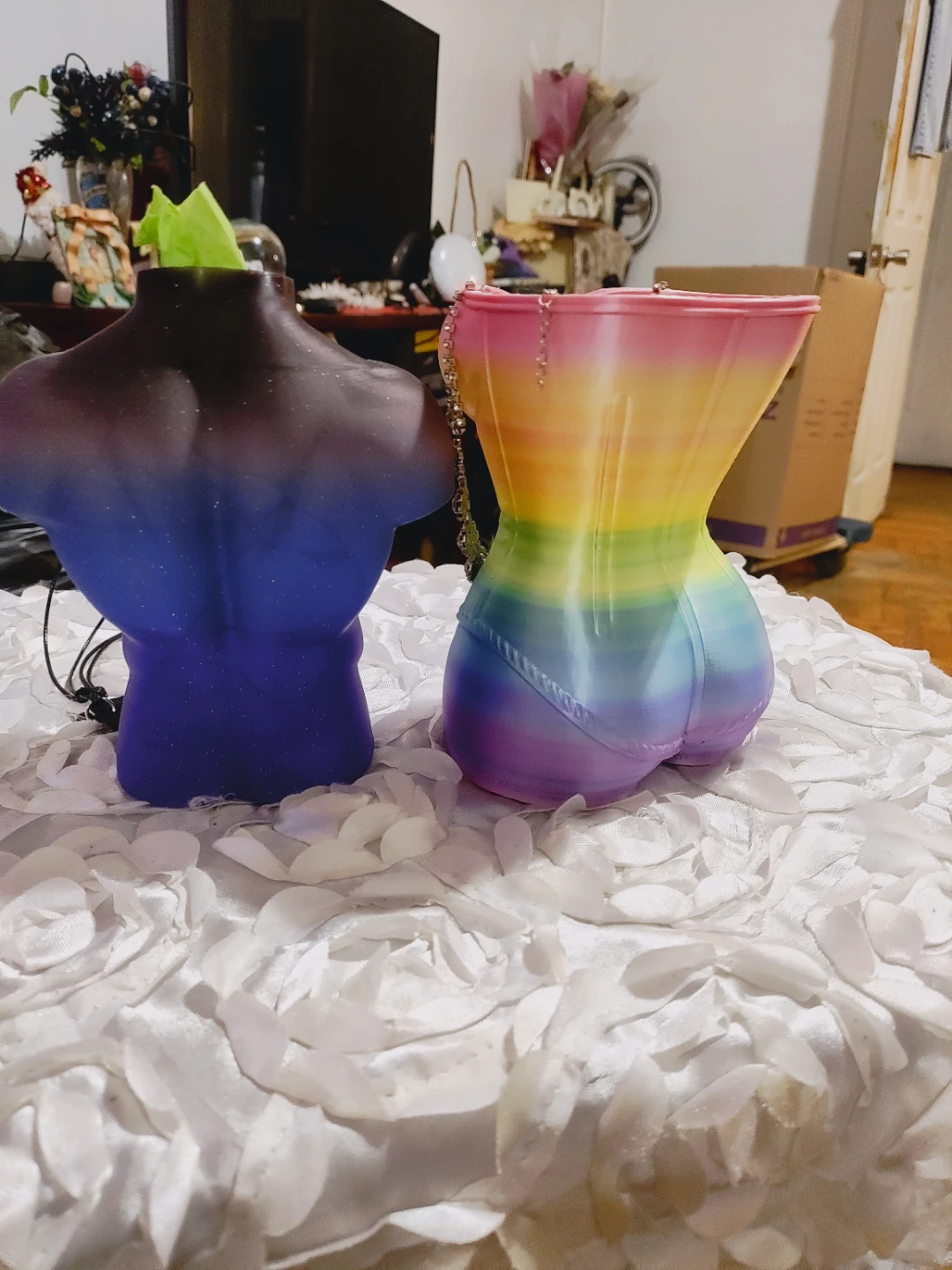 Rainbow Corset & Muscle Torso Figurines Vase, gift basket new - photo 4