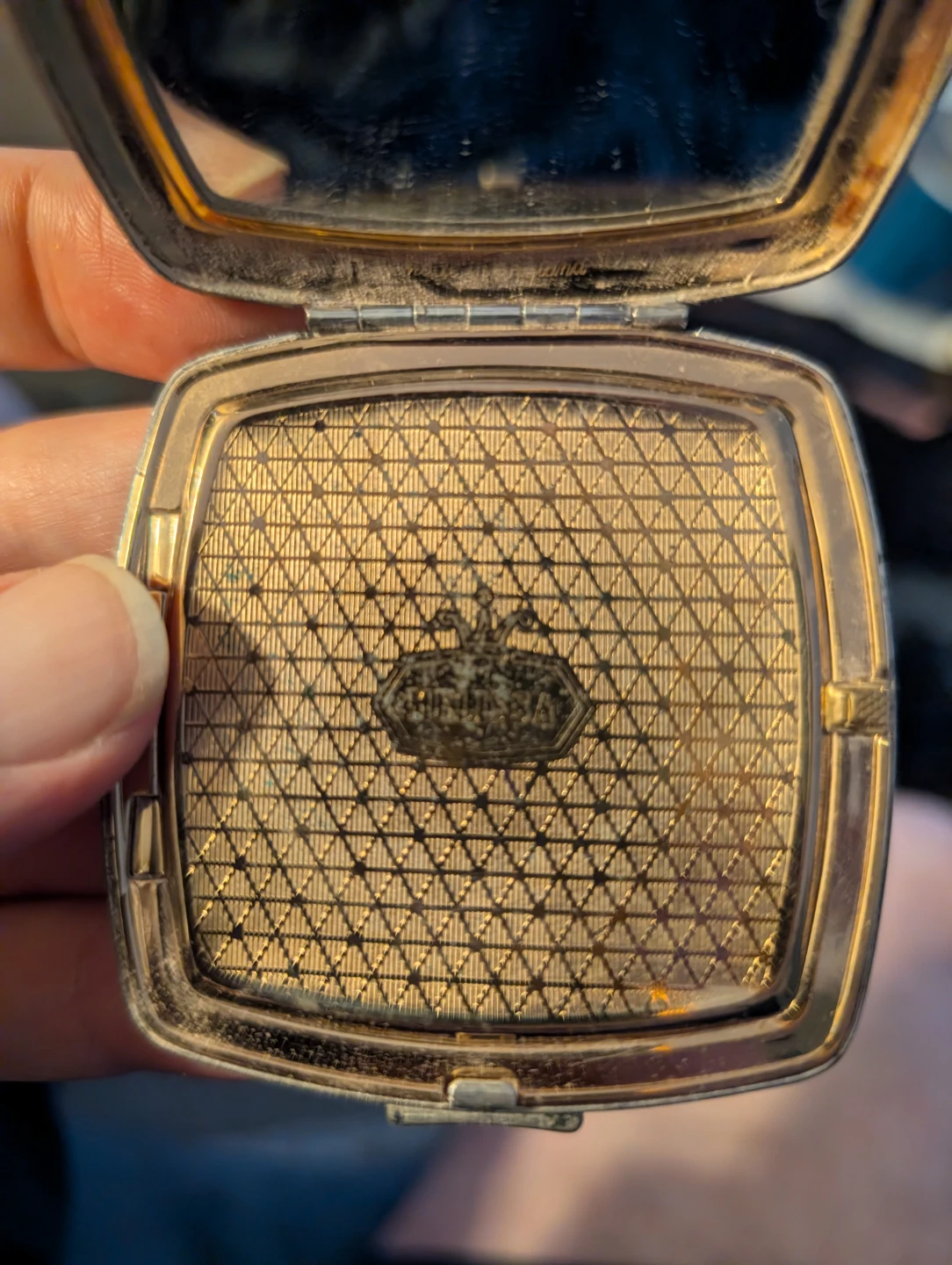 Vintage Melissa Powder Compact