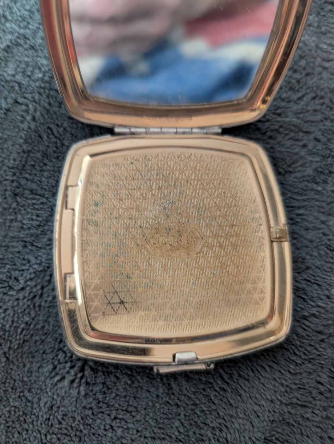 Vintage Melissa Powder Compact - photo 5