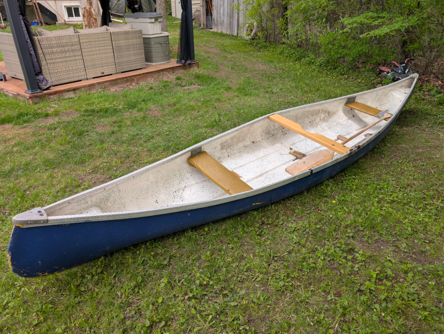 Blue Canoe with Paddles - photo 2
