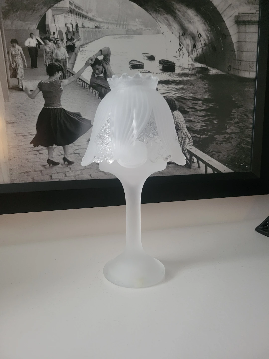 Retired Claremont Frosted Glass Lamp Shade & Base. Fairy Light