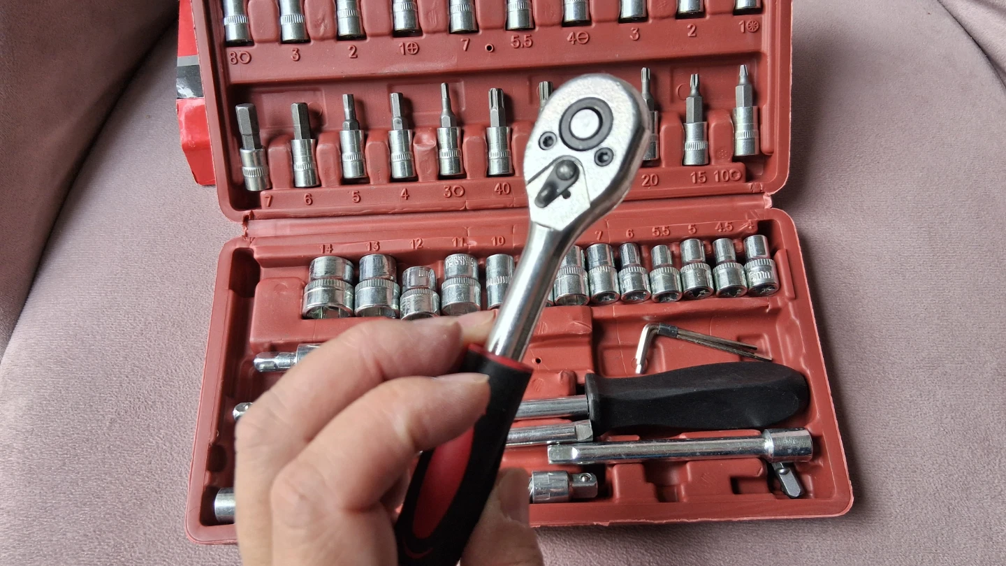 NEW Hex bit 46pcs Ratchet Socket Wrench Set - photo 2