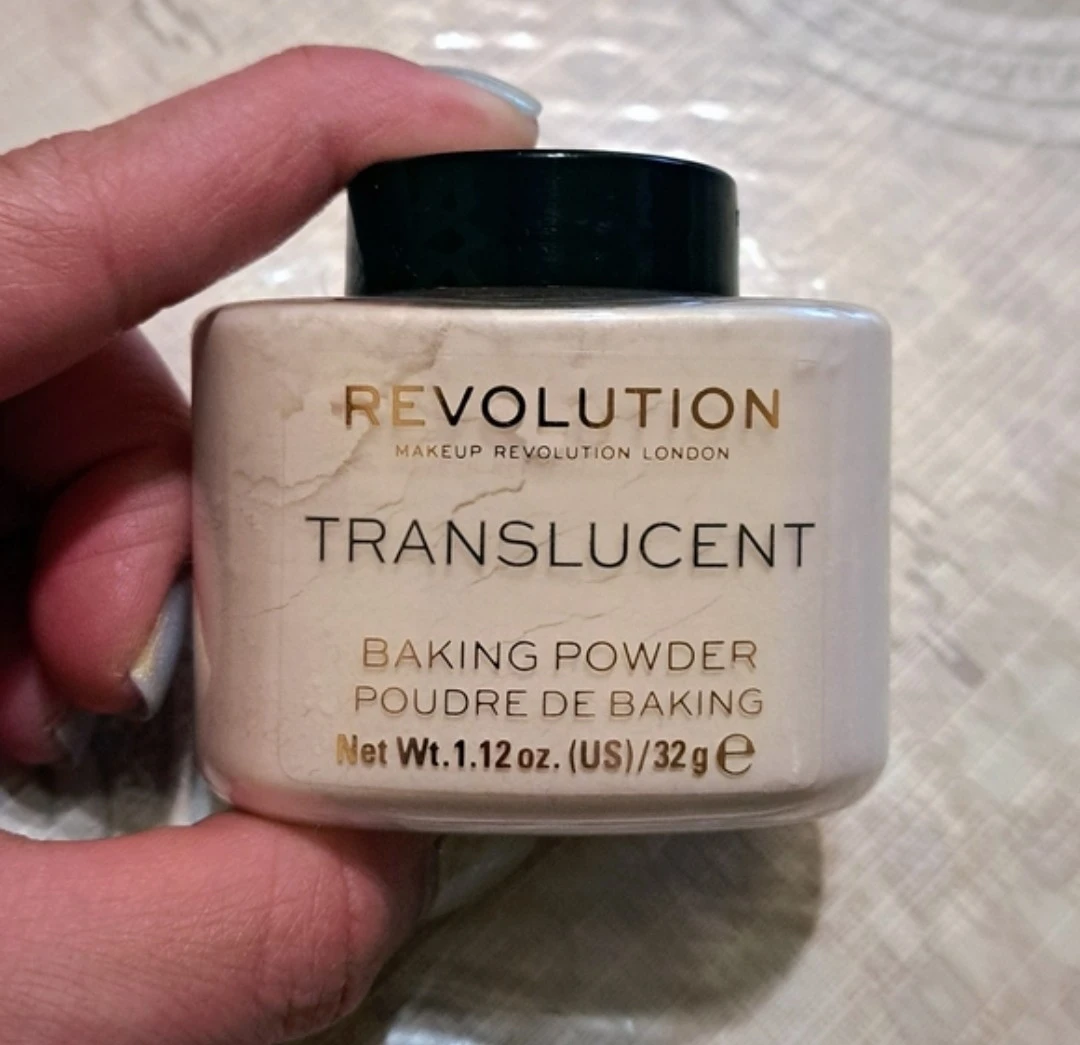 Revolution Translucent Baking Powder 1.12 oz.