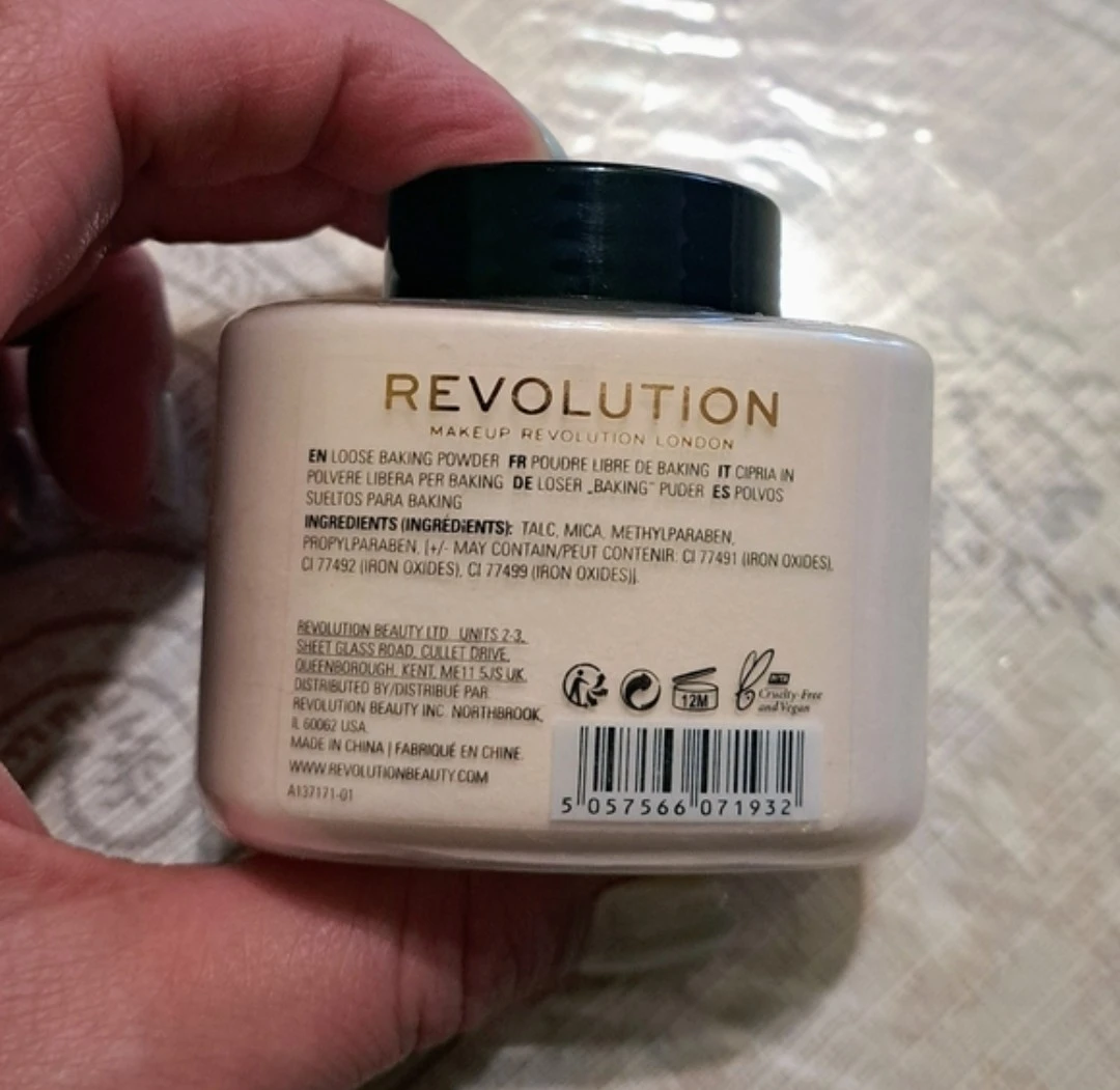 Revolution Translucent Baking Powder 1.12 oz. - photo 2