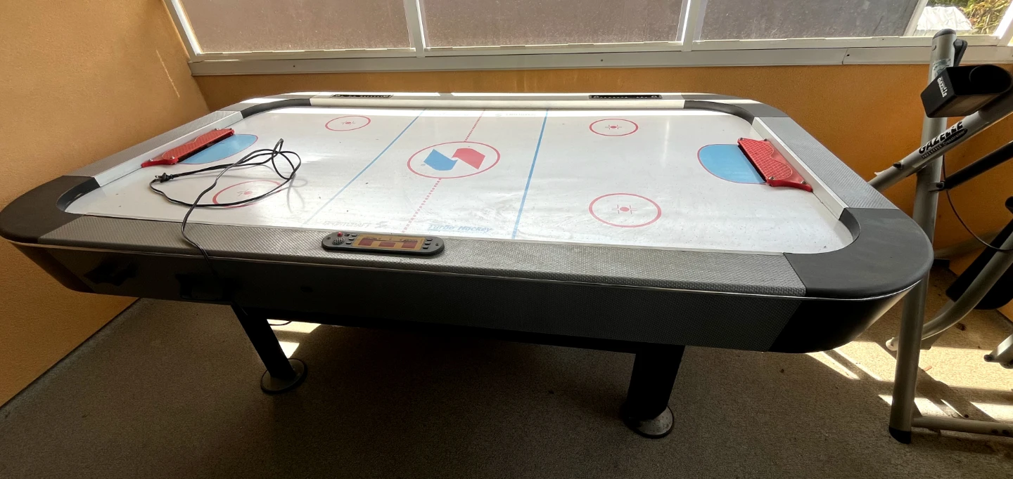 Air Hockey Table