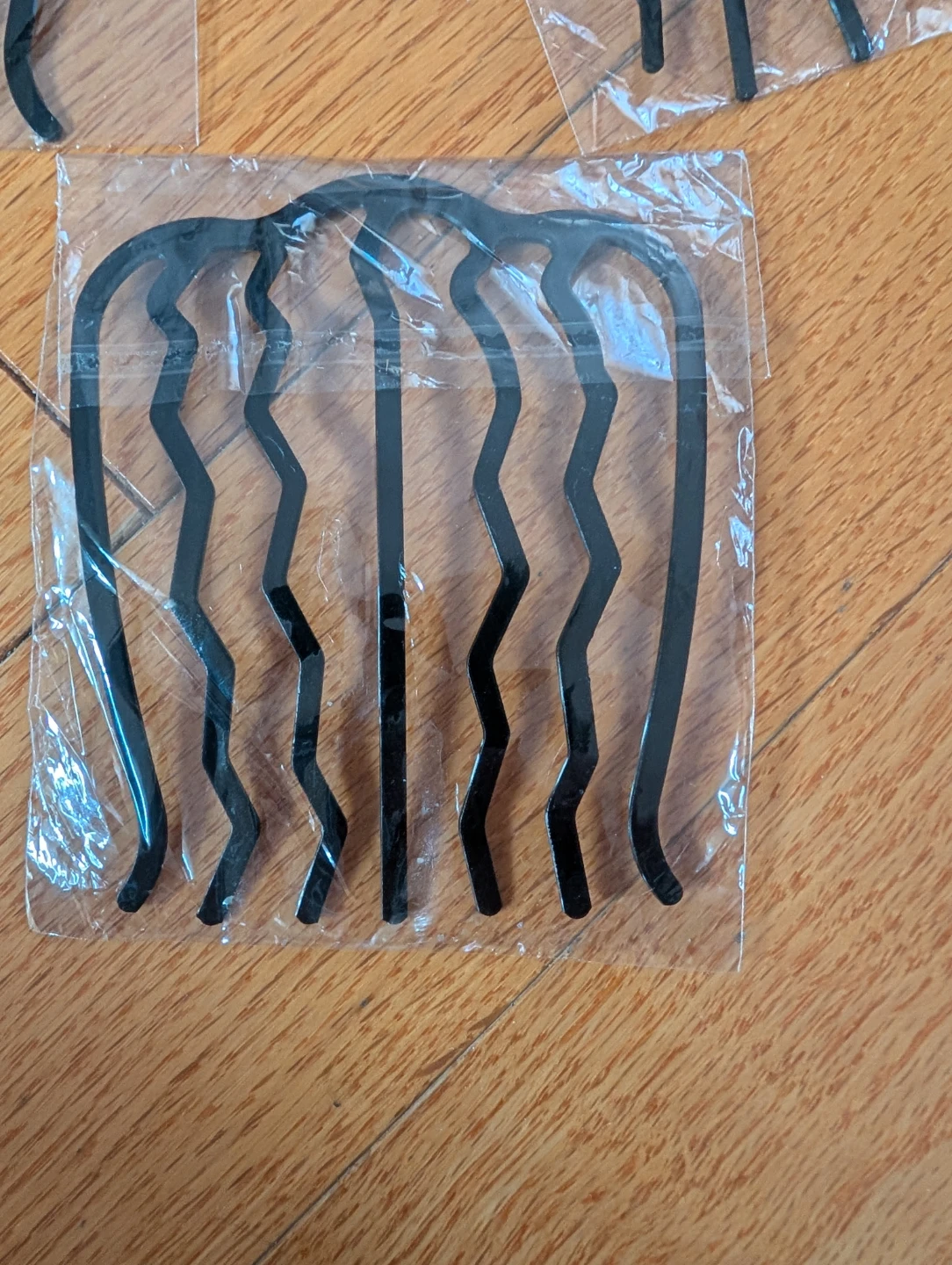 Black Hair Combs - Set of 3 - photo 3