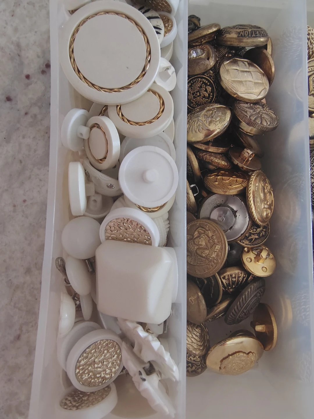 Vintage Gold, Silver & White Button Lot 🤍✨ - photo 4