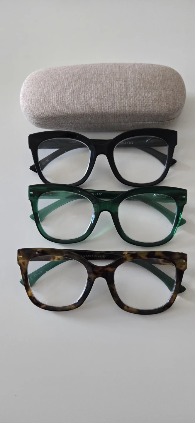 3 pairs of reading glasses with case