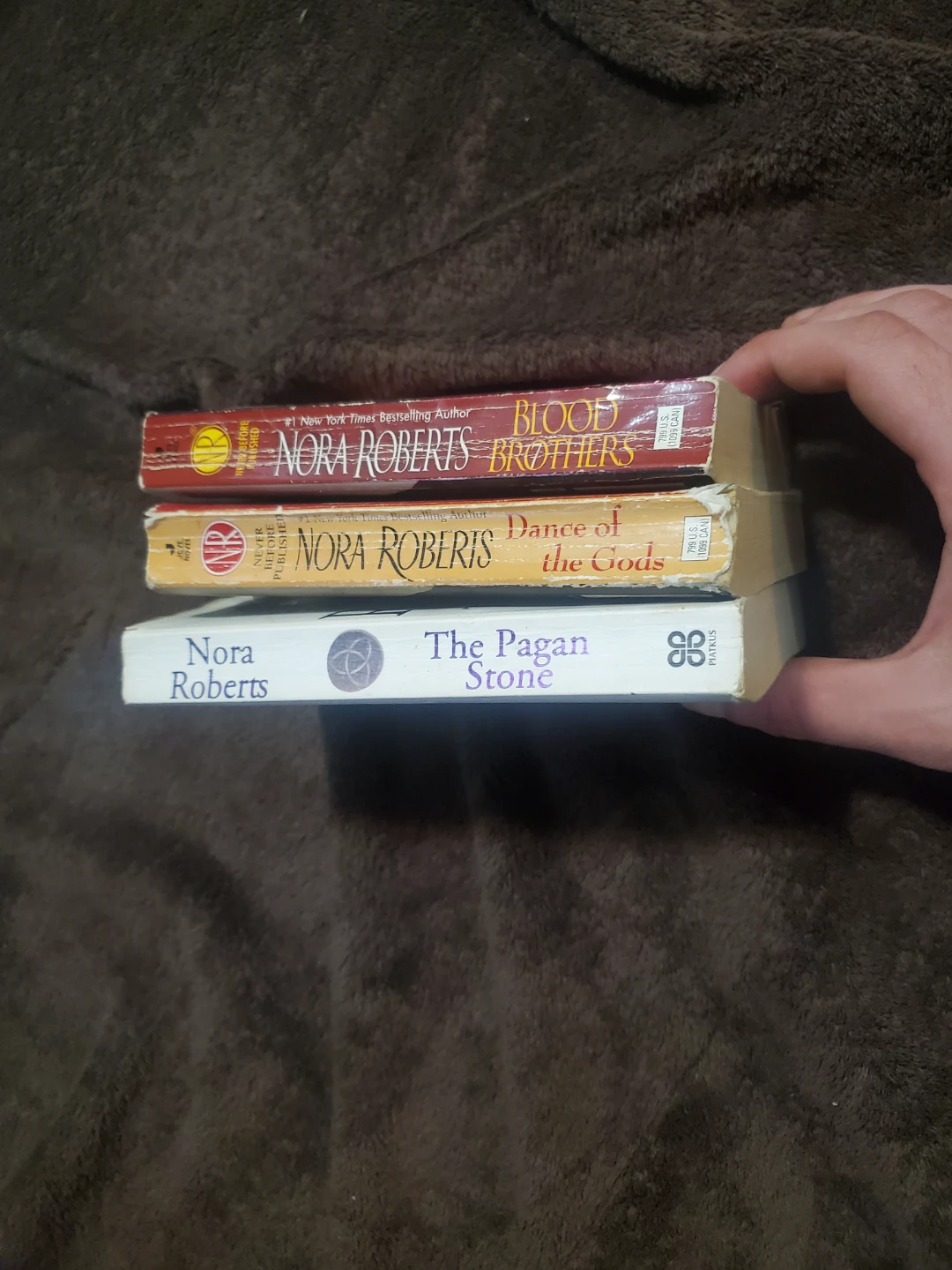 Nora Roberts Books - photo 3