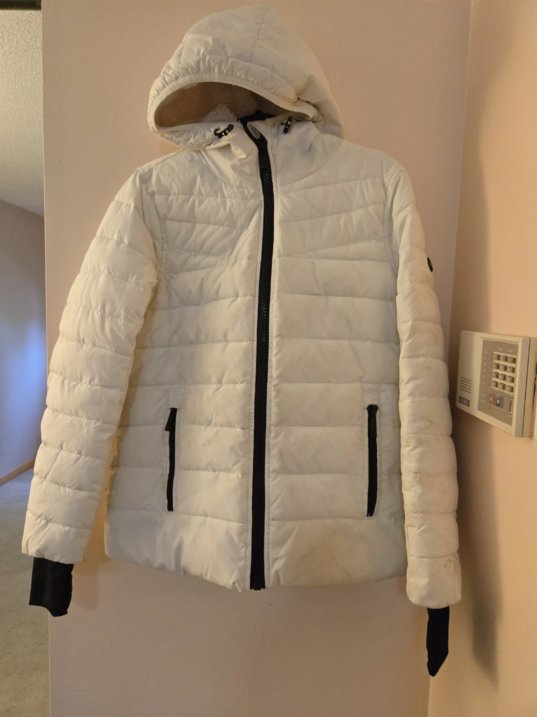 Michael Kors White Puffer Jacket - M